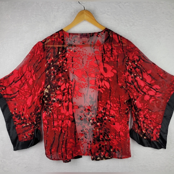 Simply Silk Cardigan Kimono 3/4 Sleeve Crop Open Front Red Black Floral Art - Picture 7 of 10